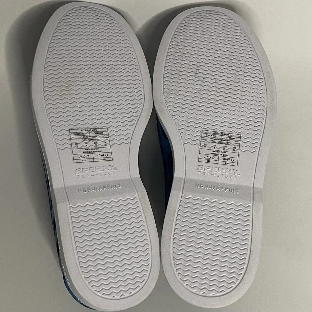 Sperry Top Sider Jaws Waterproof Deck Shoes M 7/W 9/EU 39 Beach Boat Shark Movie